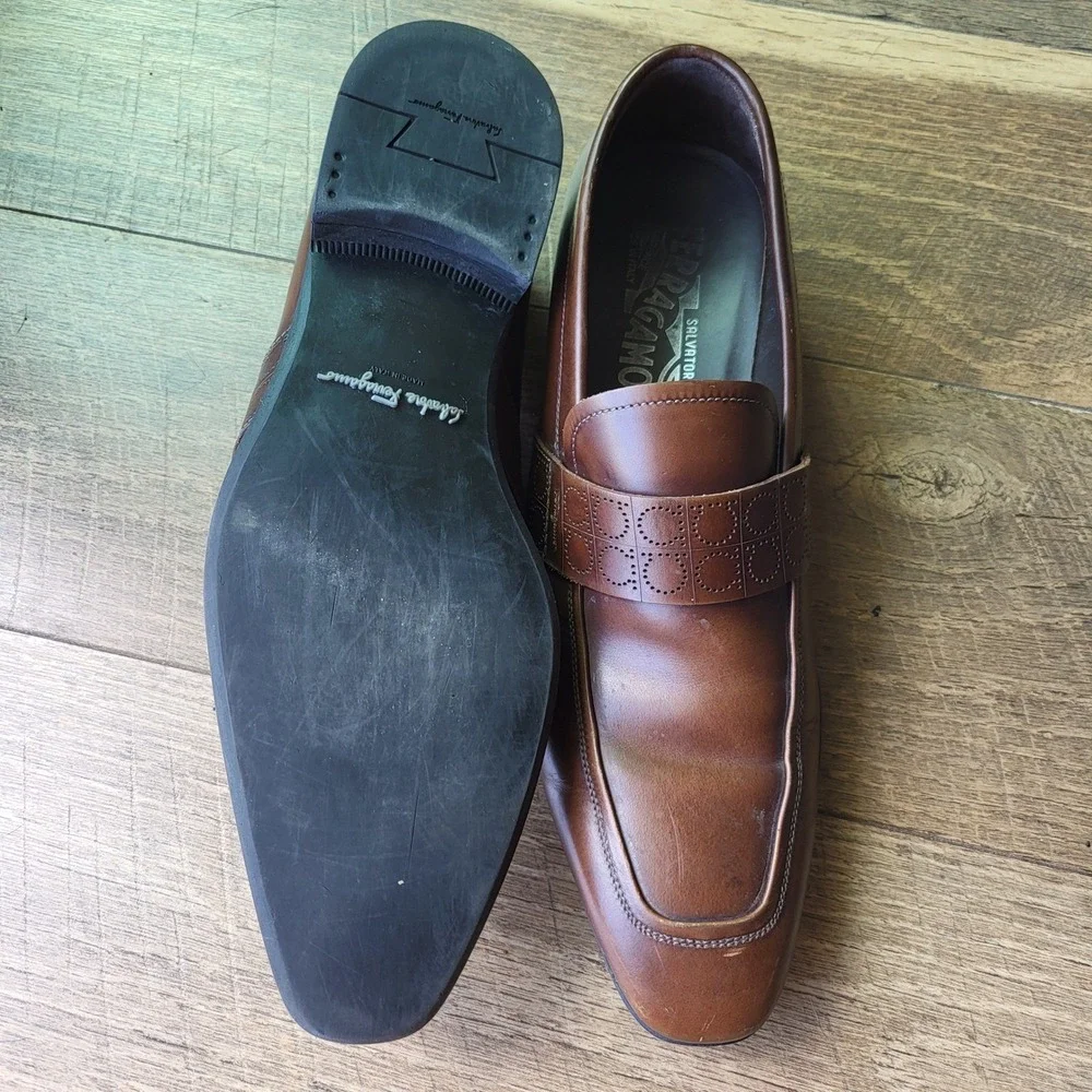 Salvatore Ferragamo Mens Brown Leather Gancini Monogram  display picture 1
